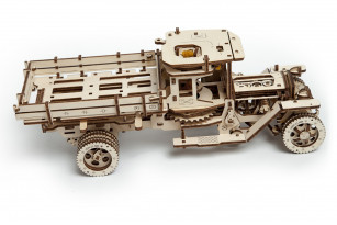 Mechanischer Modellbausatz Lastkraftwagen UGM-11